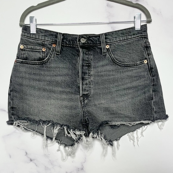 Levi’s 501 High Rise Black Wash Button Fly‎ Denim Shorts - Picture 4 of 12